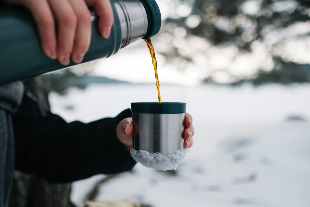 Using smart coffee cup in winter